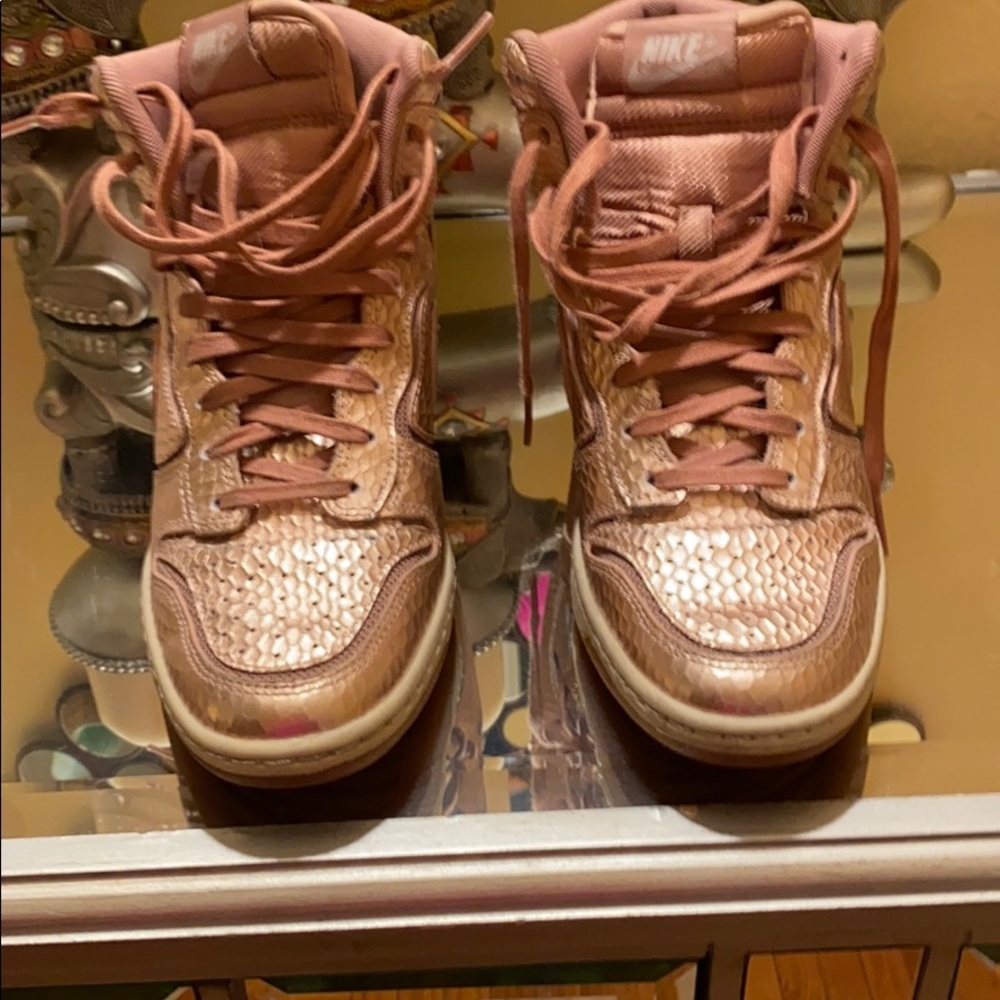 Wedge Nike Sneaker
